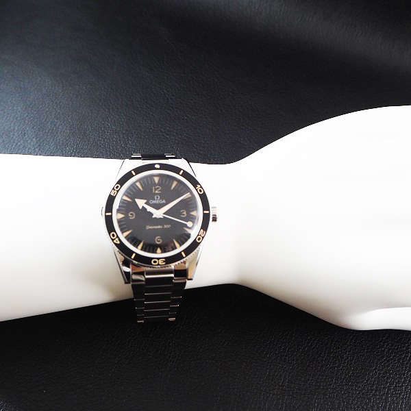 OMEGA　シーマスター300　コーアクシャルマスタークロノメーター　234.30.41.21.01.001