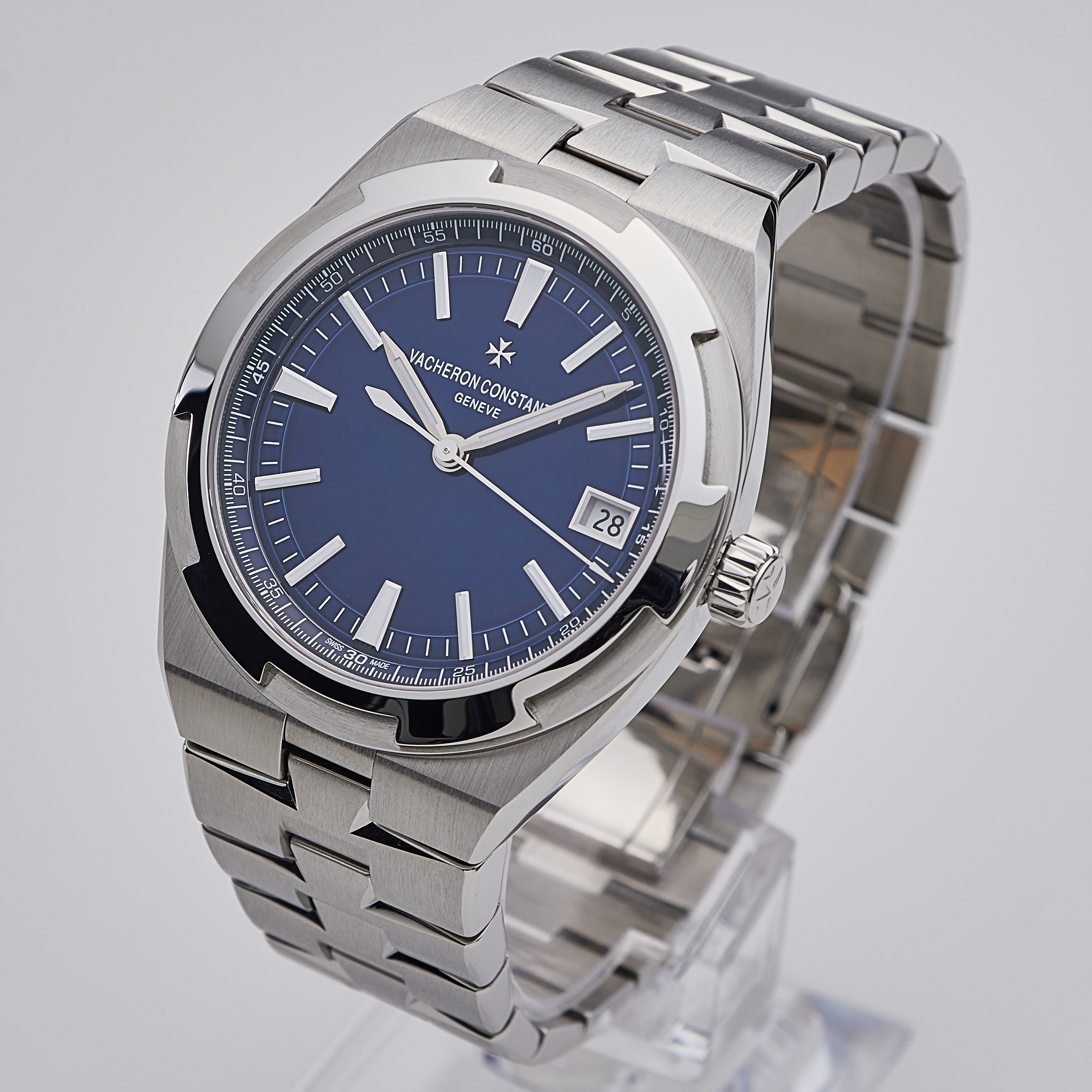 VACHERON CONSTANTIN　オーヴァーシーズ　4500V/110A-B128