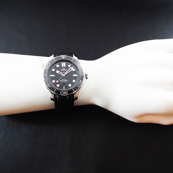 OMEGA シーマスターダイバー300　210.32.42.20.01.001