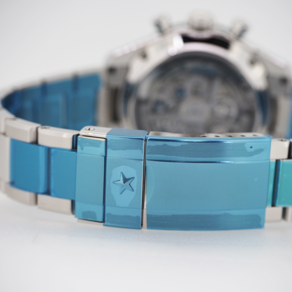 ZENITH　クロノマスタースポーツ　 “アーロン・ロジャース”　03.3117.3600/56.M3100