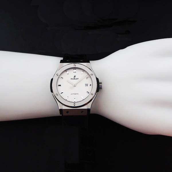 HUBLOT　クラシックフュージョン　542.NX.2611.LR　42mm