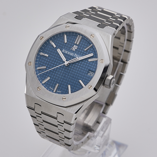 AUDEMAS PIGUET　ロイヤルオーク