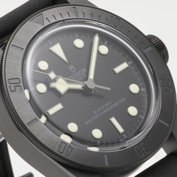 TUDOR　BLACK BAY　セラミック　79210CNU