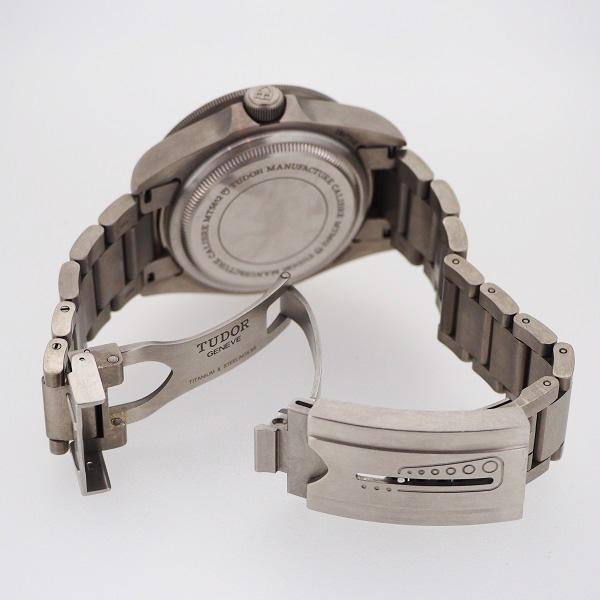 TUDOR　ぺラゴス　ブルー　25600TB